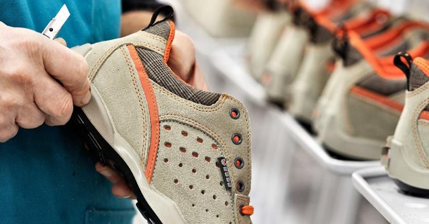 Scarpe da ginnastica del momento 2017 online